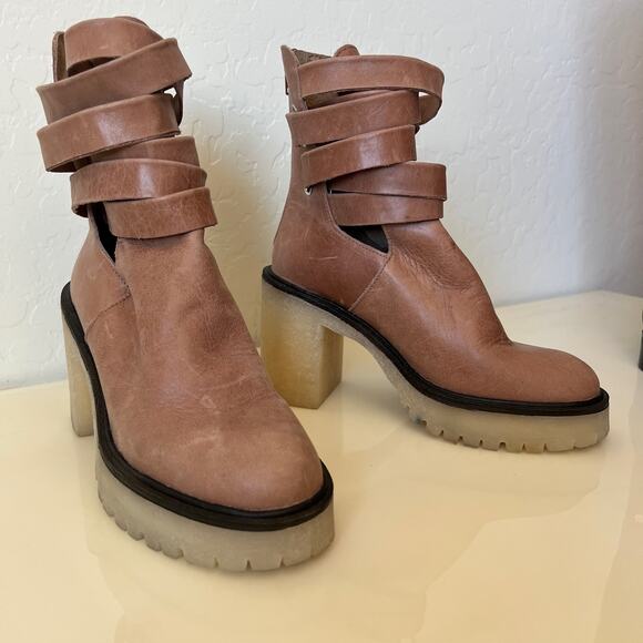 Free People Tan Leather Chunky Lug Sole Jesse Cut Out Boots Womens 36 EU - Picture 9 of 13